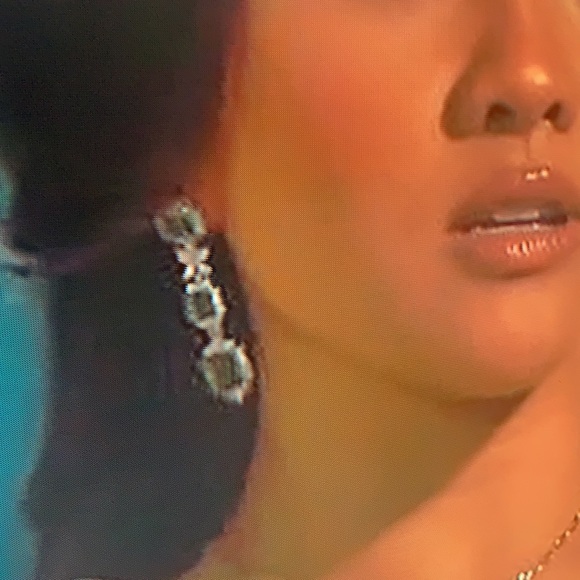 VINTAGE PAVE EMERALD GREEN PEAR DROP RHINESTONE STATEMENT EARRINGS PROM ELEGANT - Picture 11 of 14